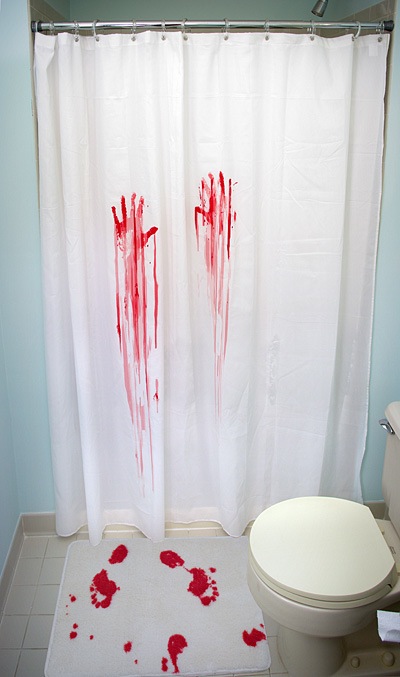 b9b2_horror_movie_shower_curtain_bath_mat.jpg